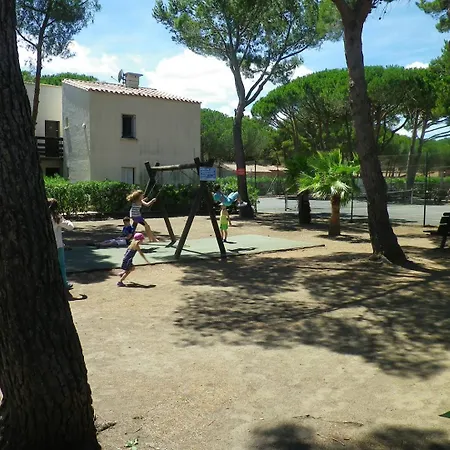 Apartment 007 Cap D'agde - T3 6 Pers Quartier Pinede Proche Quartier Naturiste Avec Parking Et Piscine Agde